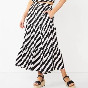 Nine West Tiered Black And White Striped Midi Skirt Size M